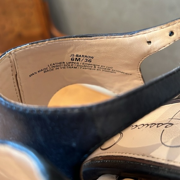 Jessica Simpson leather upper sandal - Picture 3 of 3